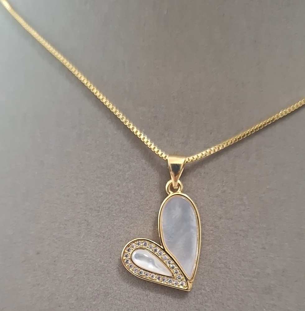 Mother Of Pearl Water Drops  Heart Design Pendant  necklace